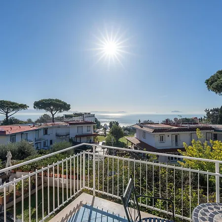 Petrarca 20a, Apartment