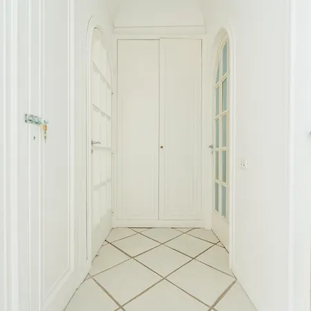 Petrarca 20a, Naples