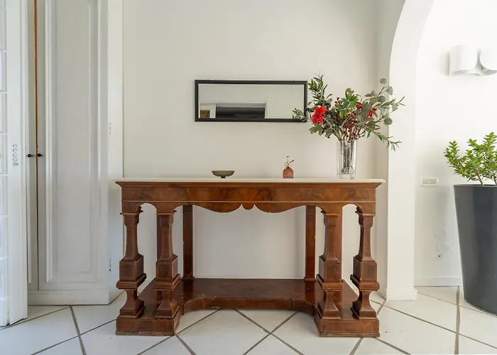 Petrarca 20a, Apartment