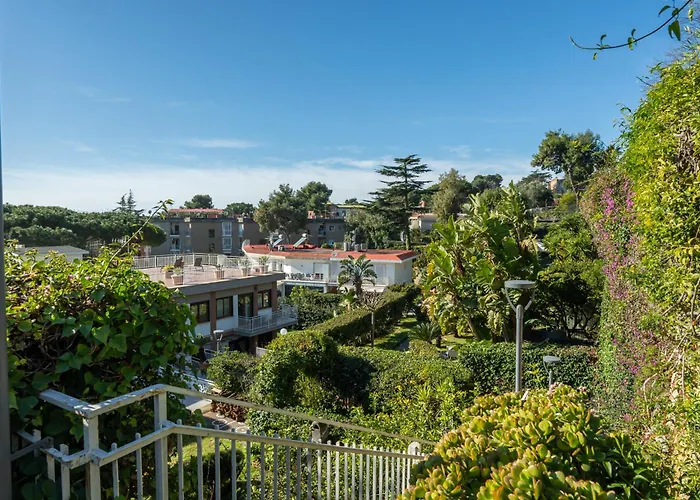 Petrarca 20a, Apartment *