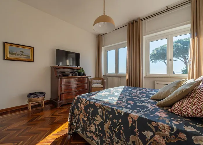 Petrarca 20a, Apartment Neapel